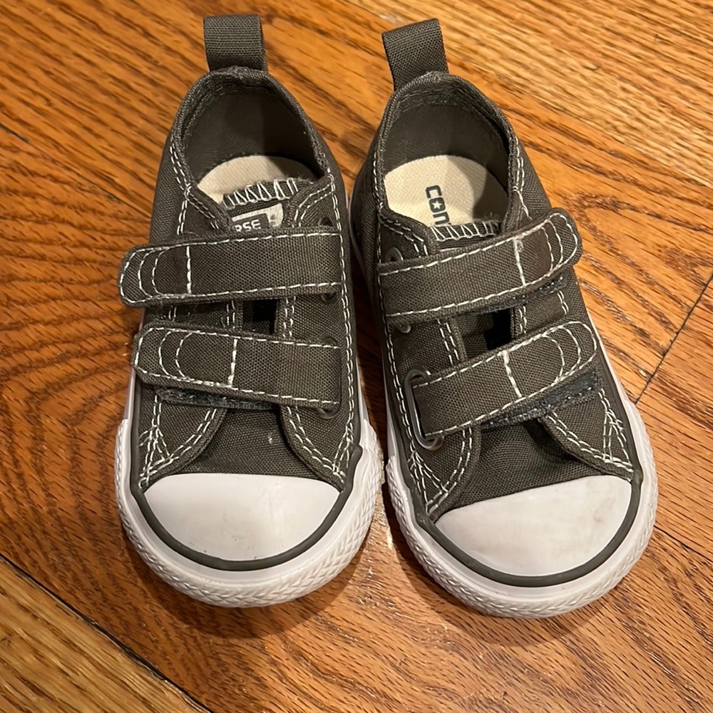 Gently used Converse walker size 4 grey velcro shoes